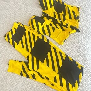 Yellow and Black Striped Women Leggings (L)